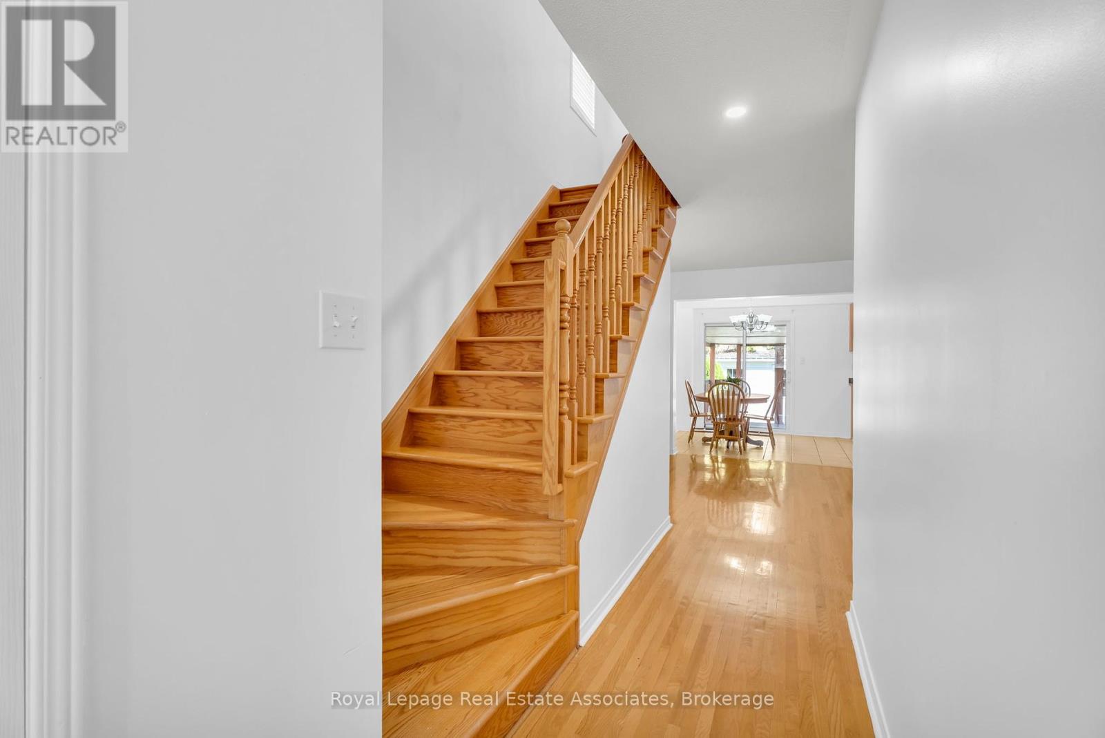 69 Lonestar Crescent, Brampton, Ontario  L7A 2J1 - Photo 18 - W12424597