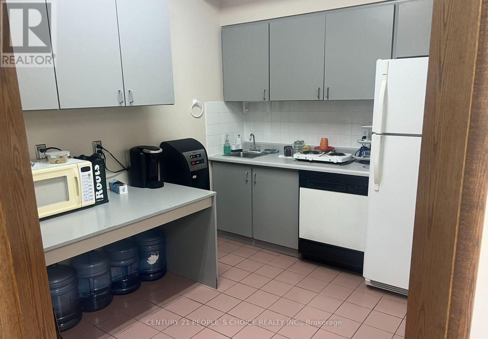 3 - 139 Devon Road, Brampton, Ontario  L6T 5L8 - Photo 3 - W12424634
