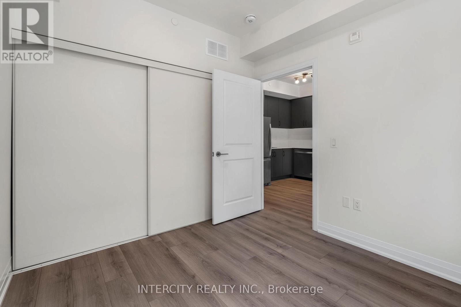 131 - 85 Attmar Drive, Brampton, Ontario  L6P 0Y6 - Photo 17 - W12424674