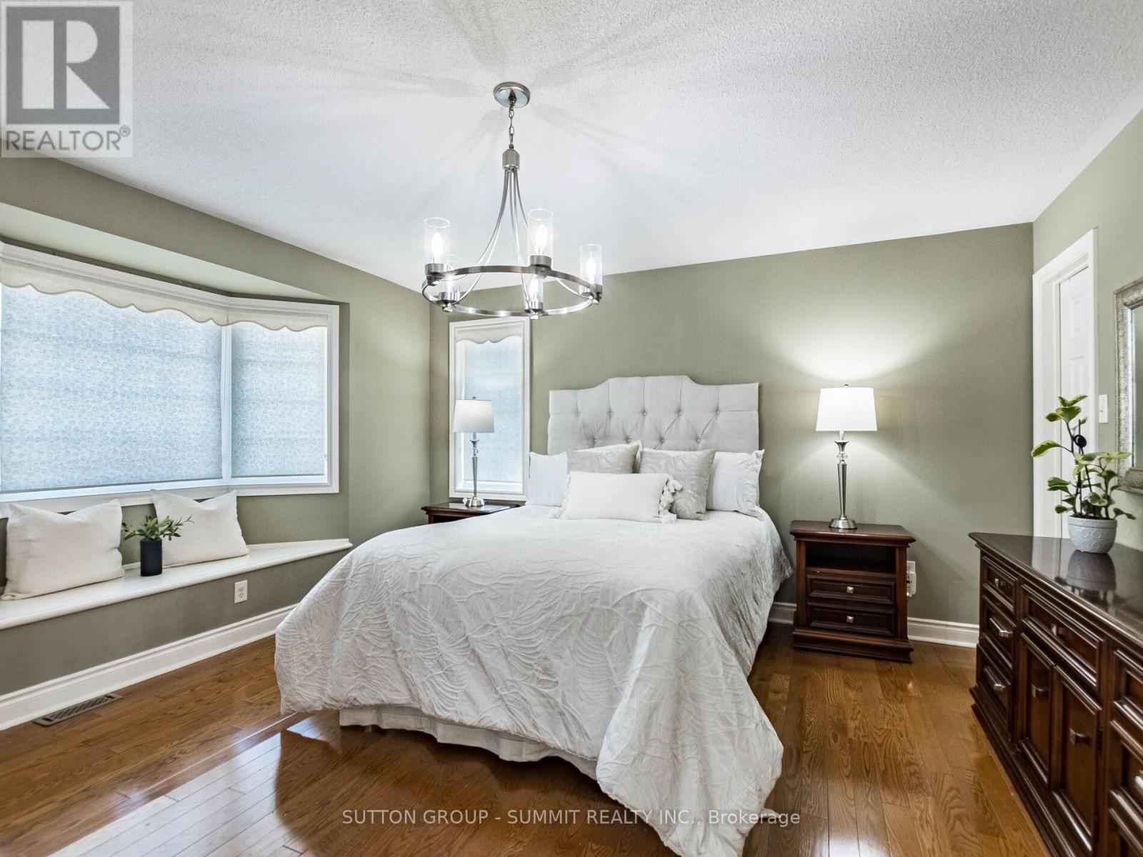 7123 Gillespie Lane, Mississauga, Ontario  L5W 1E8 - Photo 27 - W12424687