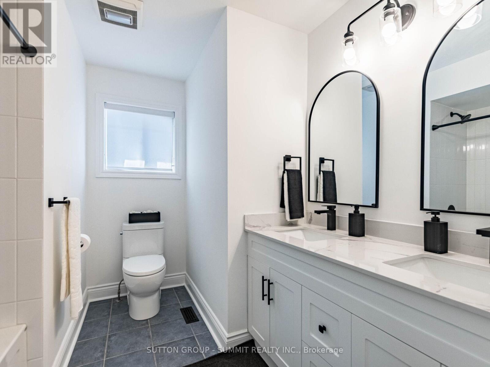 7123 Gillespie Lane, Mississauga, Ontario  L5W 1E8 - Photo 34 - W12424687