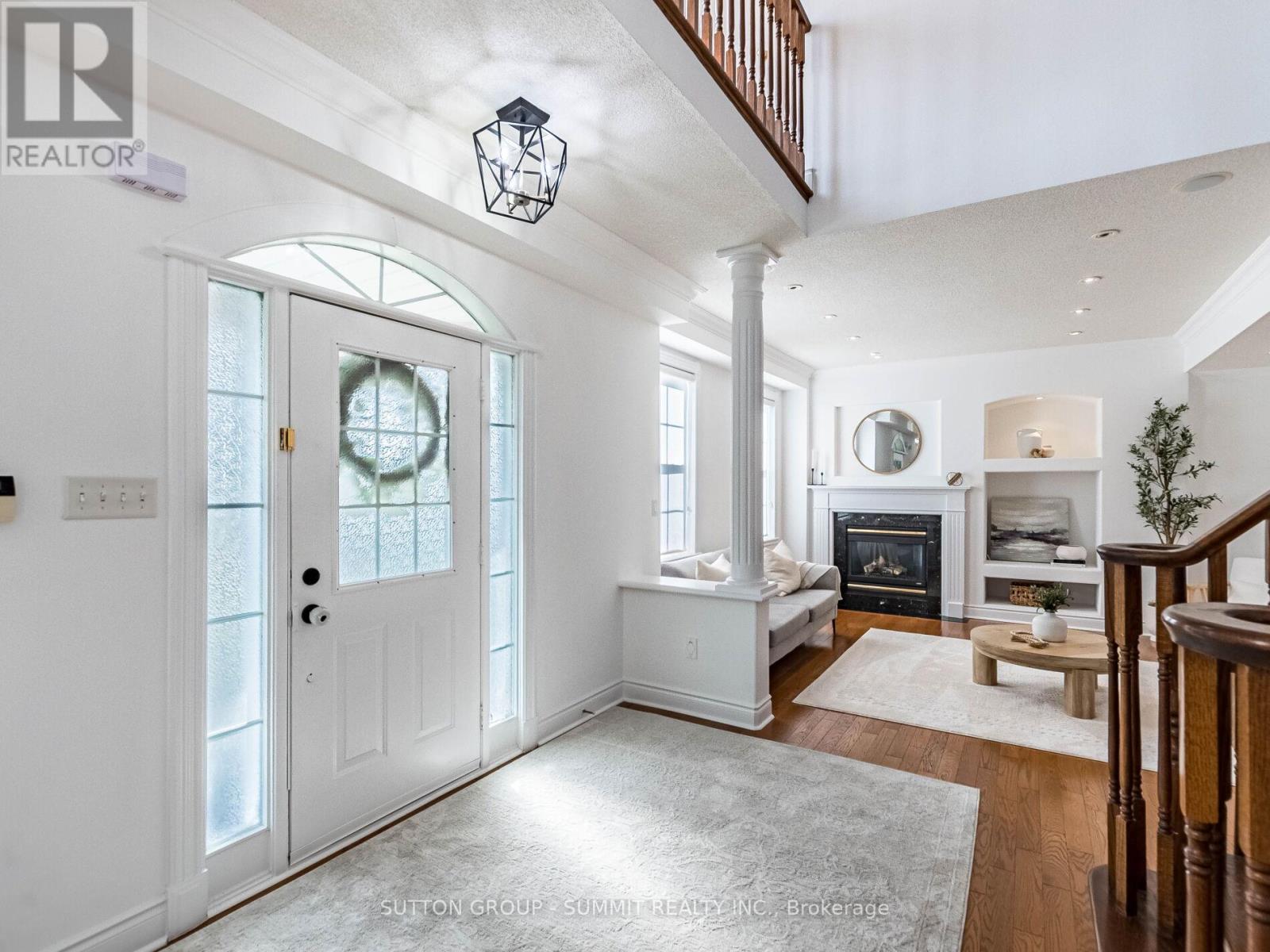 7123 Gillespie Lane, Mississauga, Ontario  L5W 1E8 - Photo 4 - W12424687