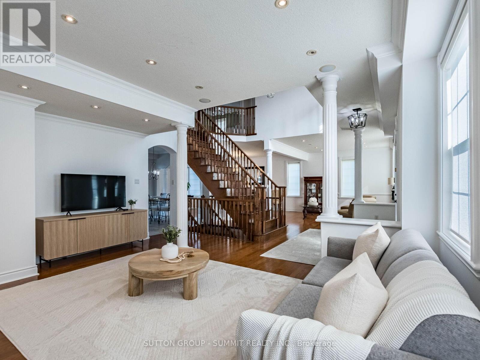 7123 Gillespie Lane, Mississauga, Ontario  L5W 1E8 - Photo 9 - W12424687