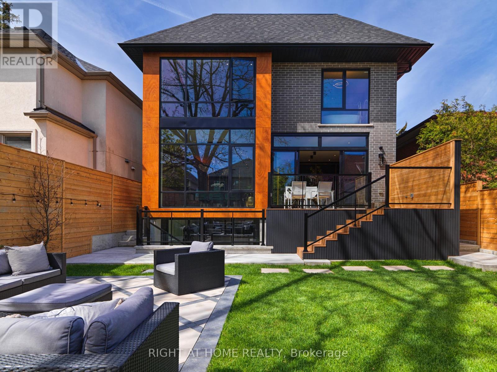 29 Walford Road, Toronto, Ontario  M8X 2P2 - Photo 47 - W12424694