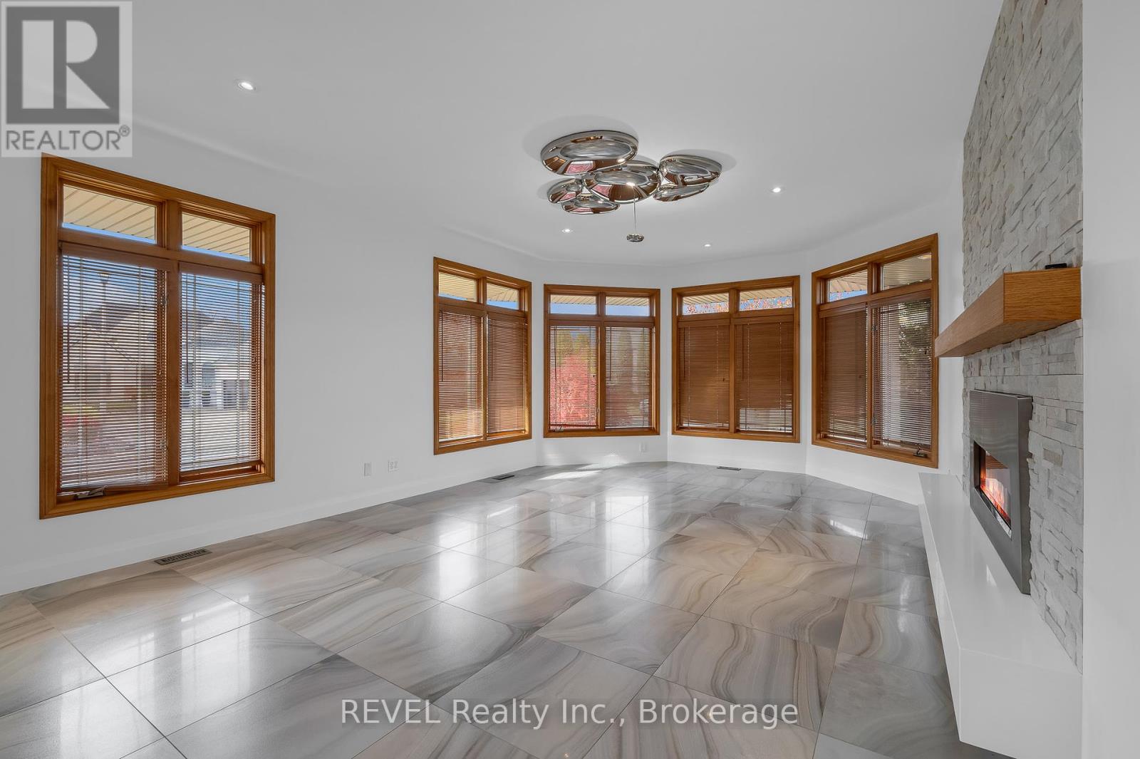 30 Maracay Way, St. Catharines, Ontario  L2W 1C4 - Photo 19 - X12424733