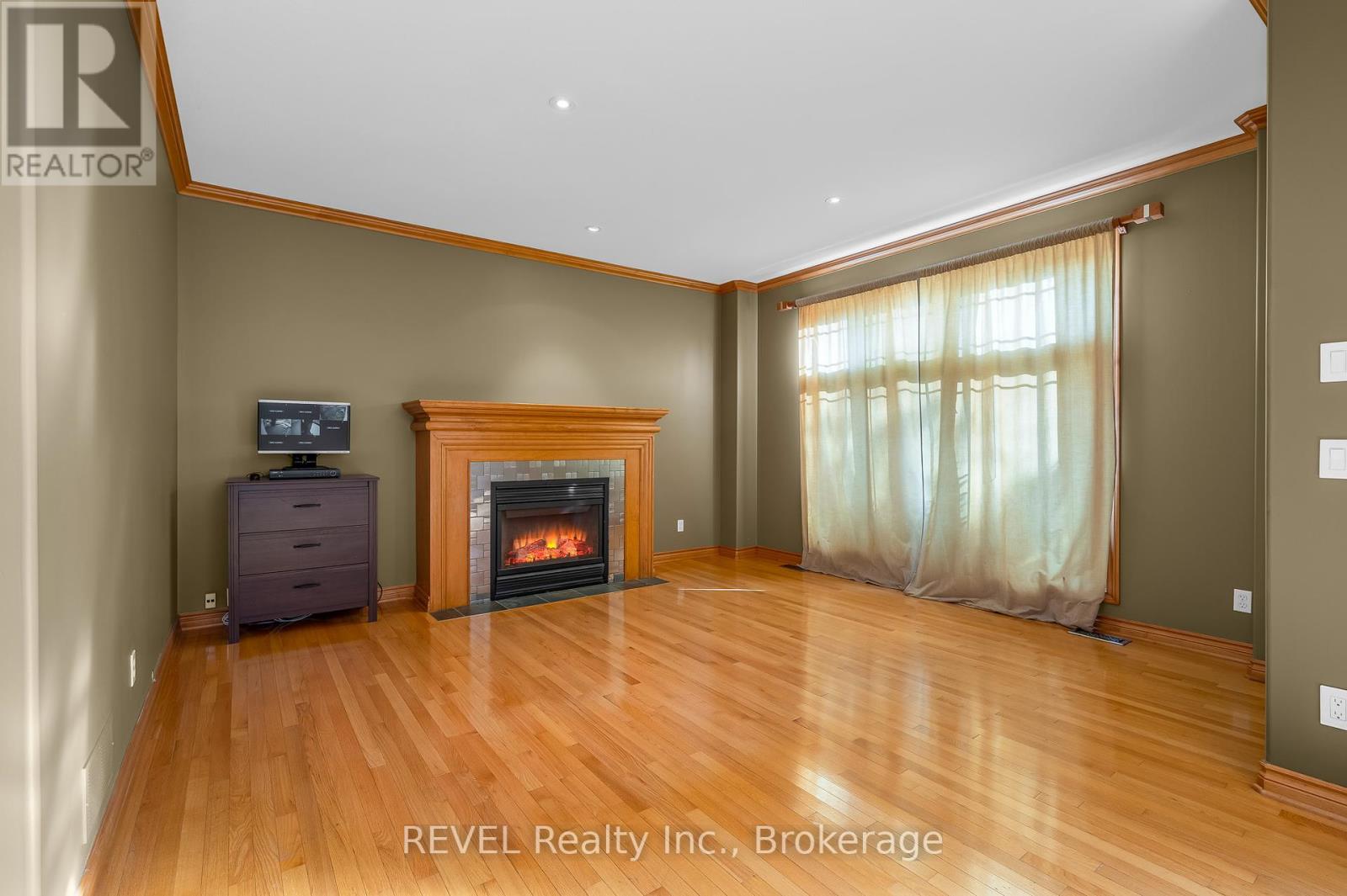 30 Maracay Way, St. Catharines, Ontario  L2W 1C4 - Photo 25 - X12424733