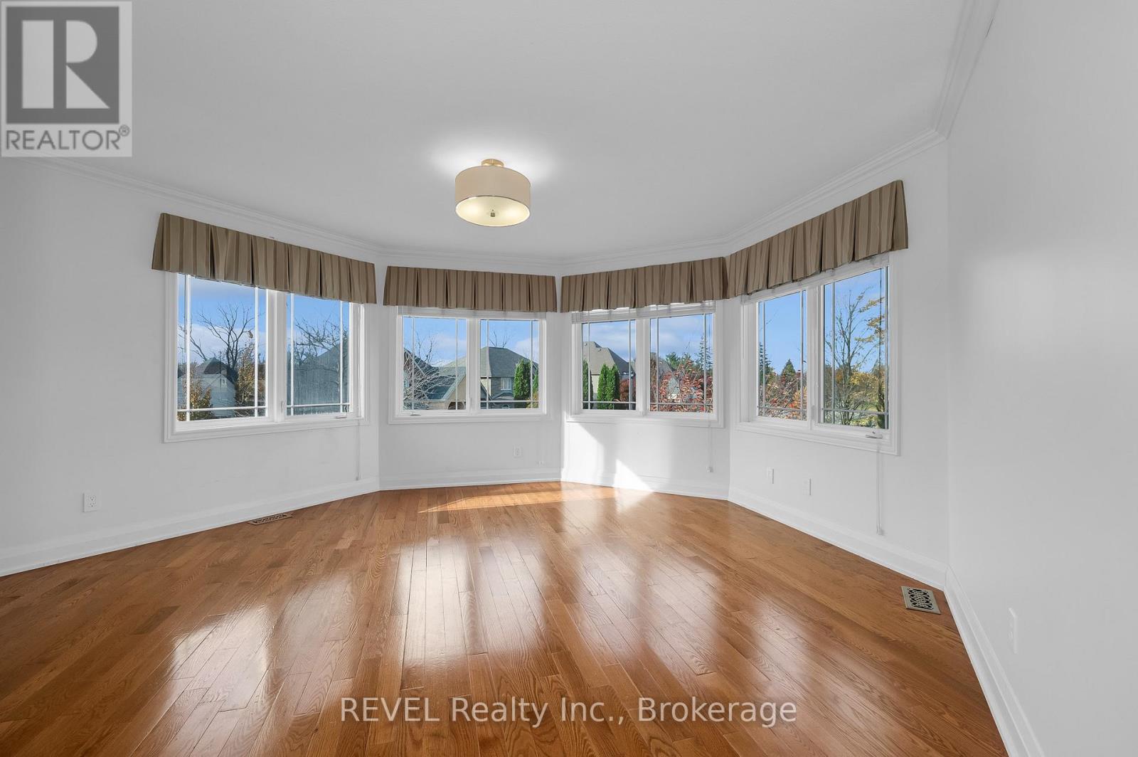 30 Maracay Way, St. Catharines, Ontario  L2W 1C4 - Photo 32 - X12424733