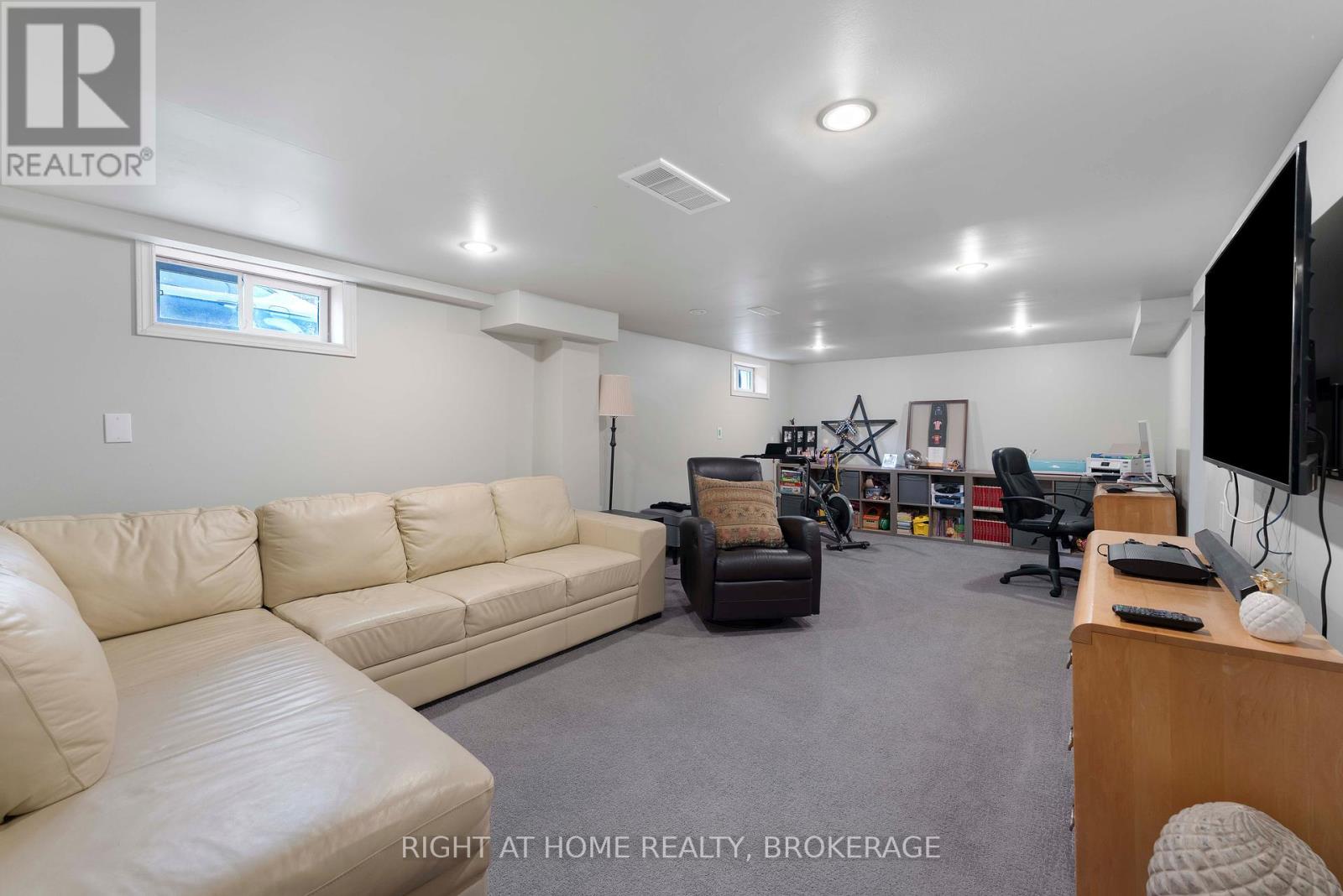 57 Metcalfe Street, Thorold, Ontario  L2V 3A2 - Photo 35 - X12424758