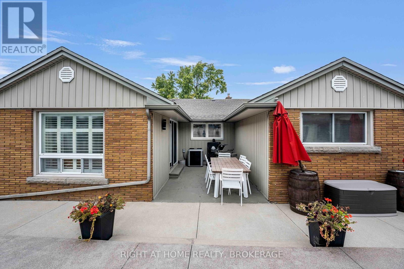 57 Metcalfe Street, Thorold, Ontario  L2V 3A2 - Photo 41 - X12424758