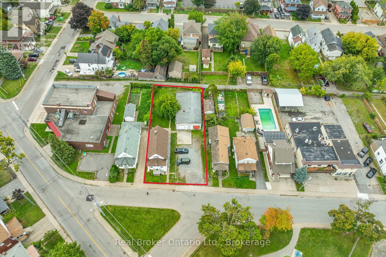 5464 Lewis Avenue, Niagara Falls, Ontario  L2G 3R7 - Photo 2 - X12424757