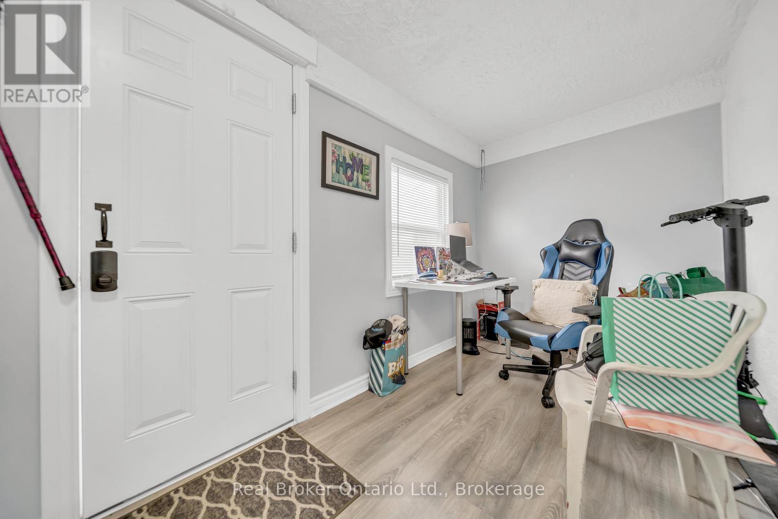 5464 Lewis Avenue, Niagara Falls, Ontario  L2G 3R7 - Photo 6 - X12424757