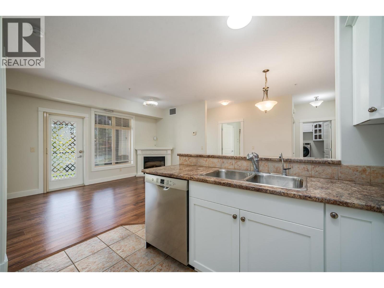 2611 Stillwater Way Unit# 109 Lake Country Photo 3