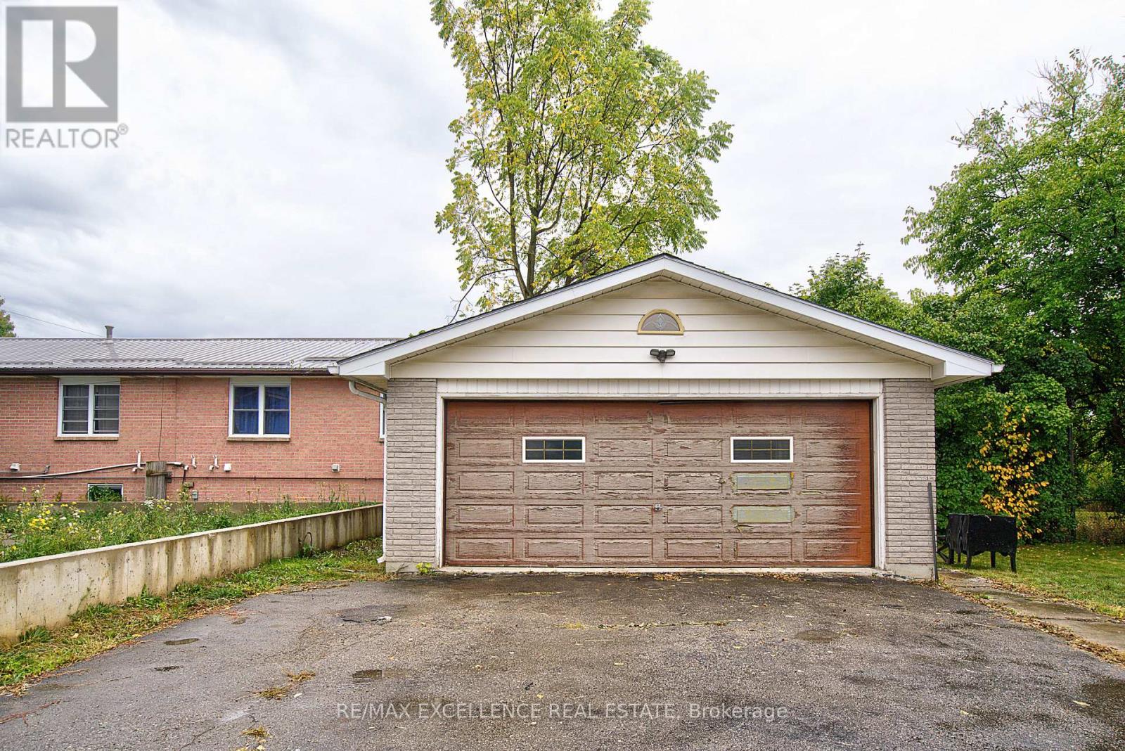 1595 Borden Street, London East, Ontario  N5W 2P9 - Photo 3 - X12424583