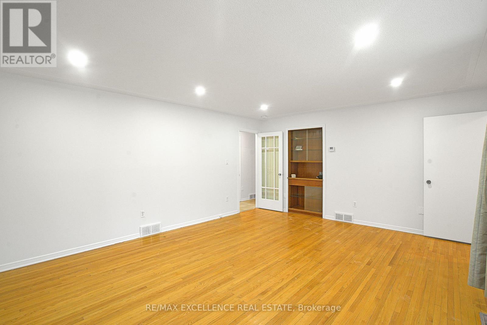 1595 Borden Street, London East, Ontario  N5W 2P9 - Photo 8 - X12424583