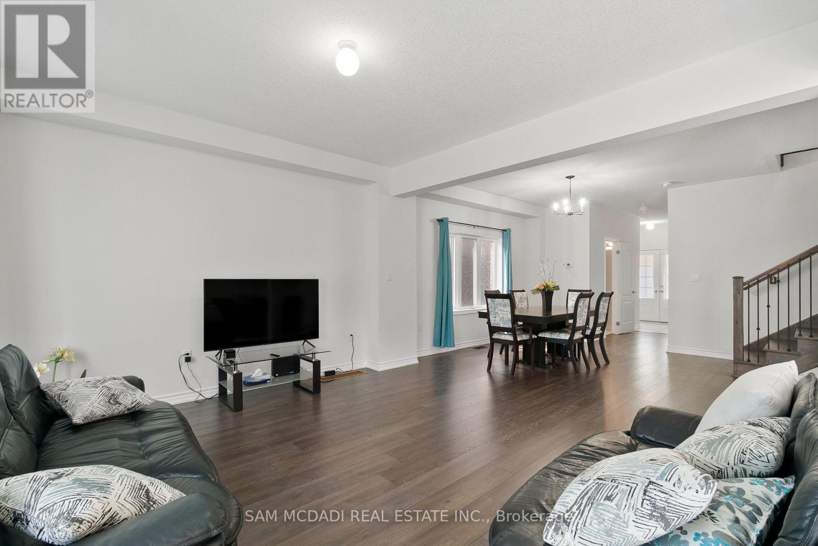 97 Tumblewood Place, Welland, Ontario  L3B 0J3 - Photo 10 - X12424689
