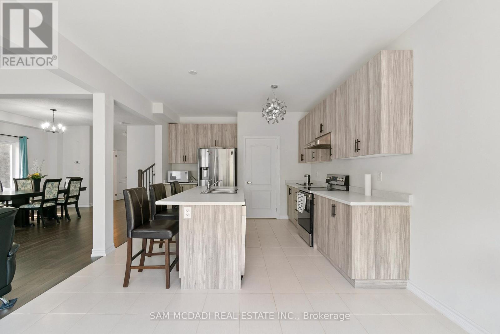 97 Tumblewood Place, Welland, Ontario  L3B 0J3 - Photo 11 - X12424689