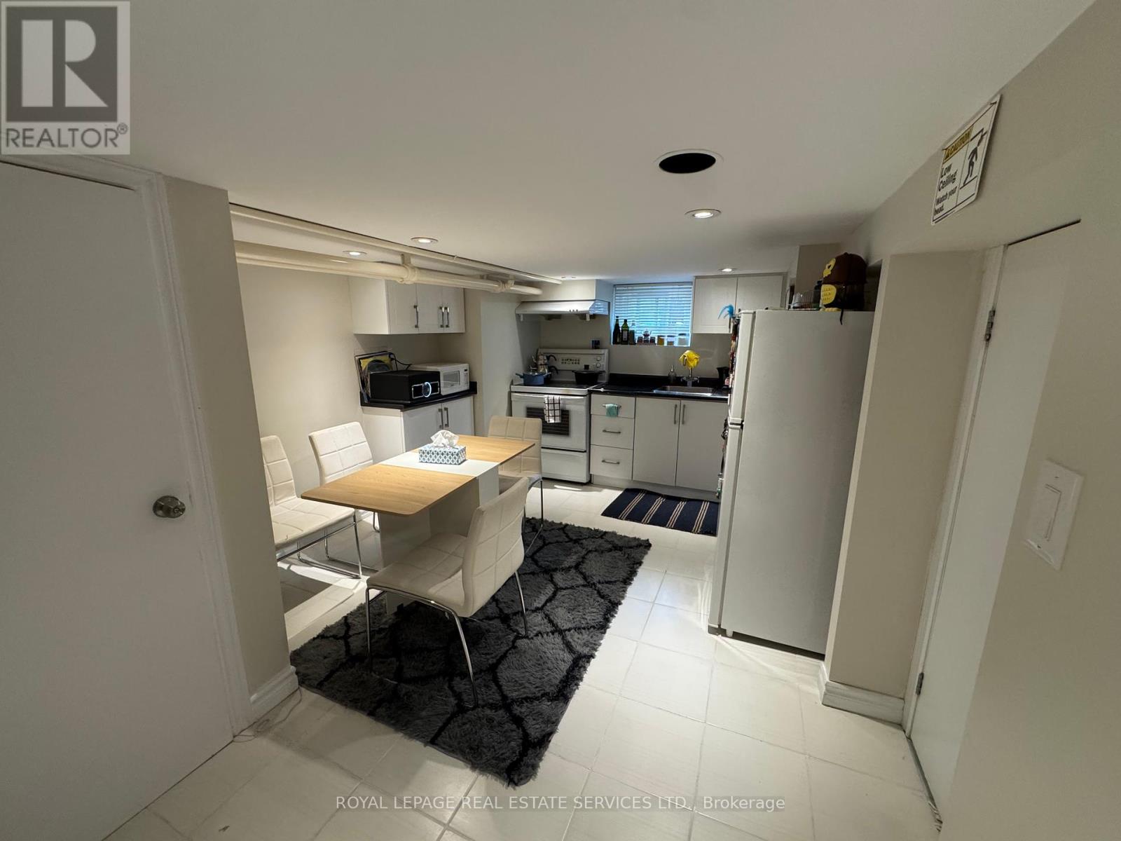 1565 Mount Pleasant Road, Toronto, Ontario  M4N 2V4 - Photo 32 - C12424241