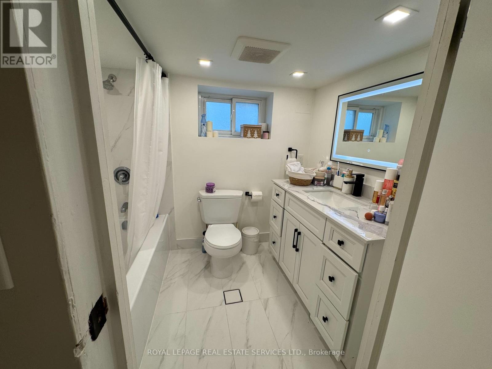 1565 Mount Pleasant Road, Toronto, Ontario  M4N 2V4 - Photo 35 - C12424241