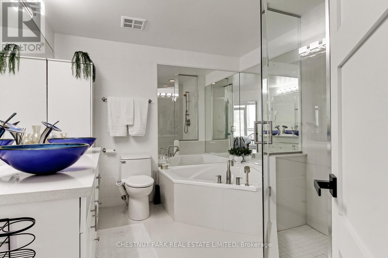 1805 - 2121 Lake Shore Boulevard W, Toronto, Ontario  M8V 4E9 - Photo 18 - W12329320