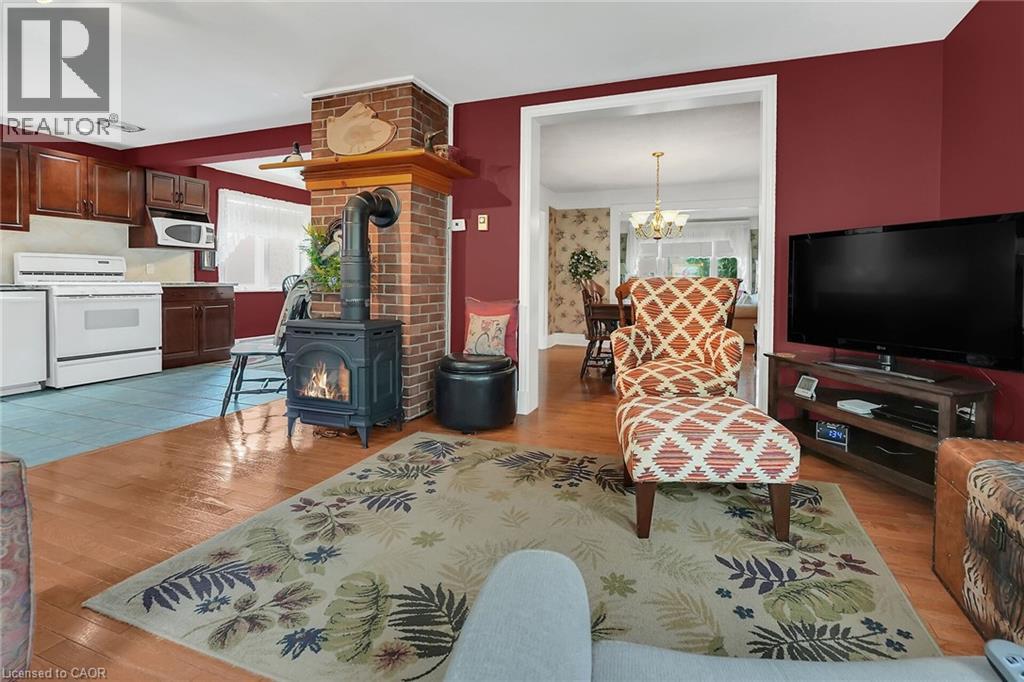 110 Livingston Avenue, Grimsby, Ontario  L3M 1L6 - Photo 7 - 40768576
