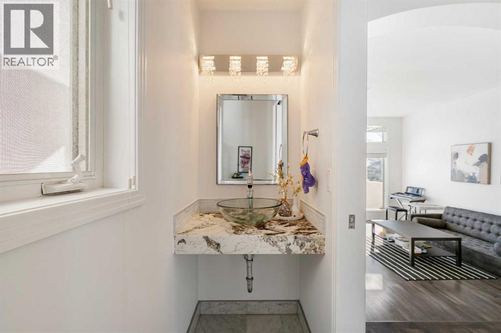 5503 Strathcona Hill Sw, Calgary, Alberta  T3H 1S2 - Photo 7 - A2251494