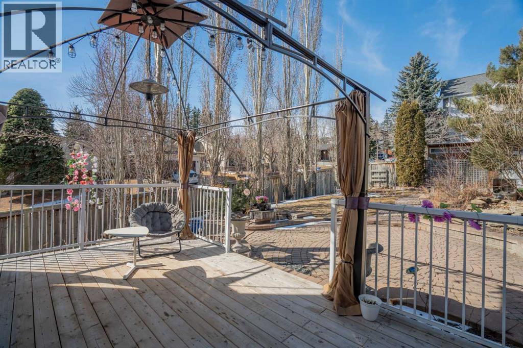 5503 Strathcona Hill Sw, Calgary, Alberta  T3H 1S2 - Photo 45 - A2251494