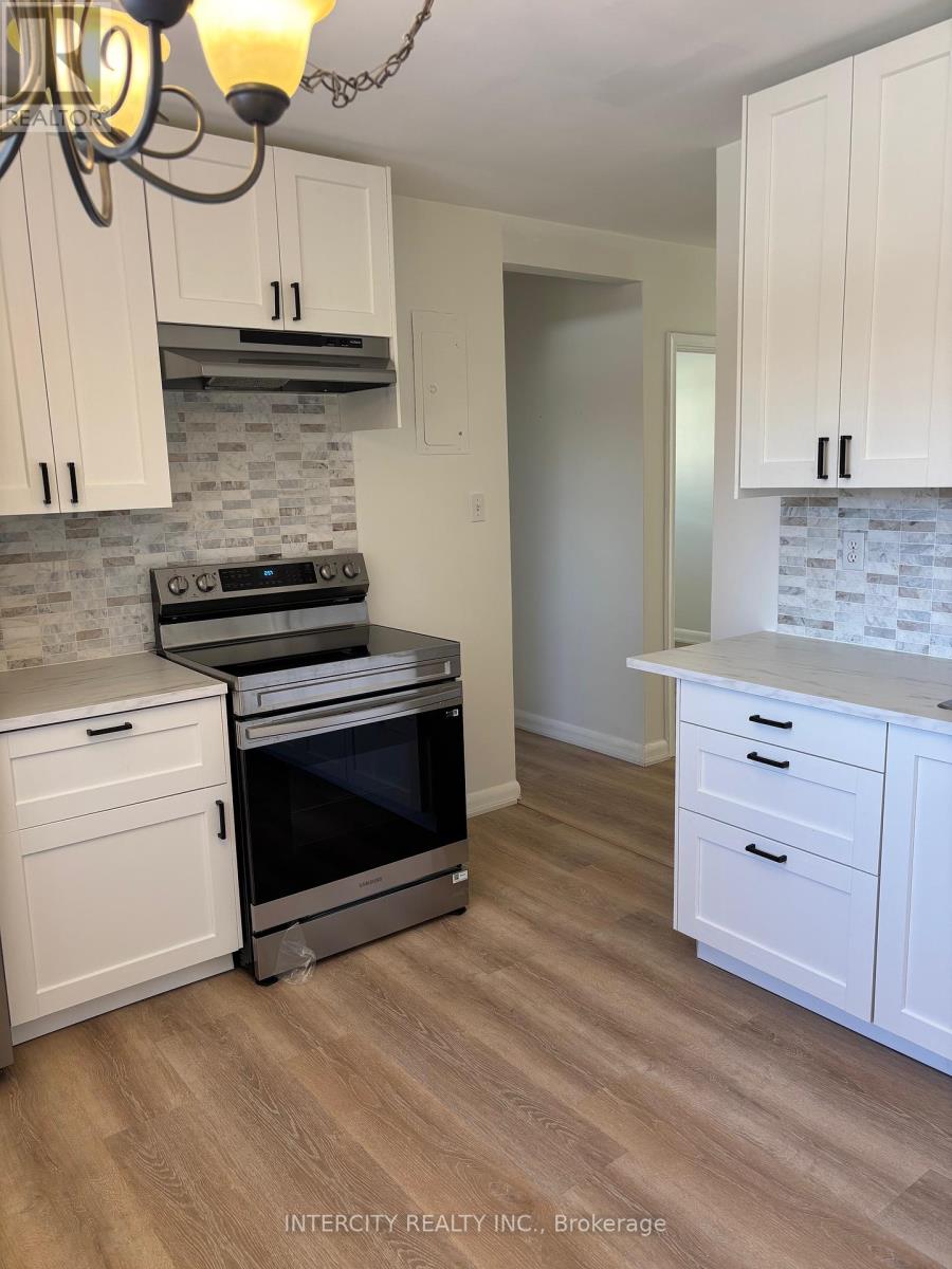 3 - 363 Andrew Street, Newmarket, Ontario  L3Y 1H5 - Photo 6 - N12424741