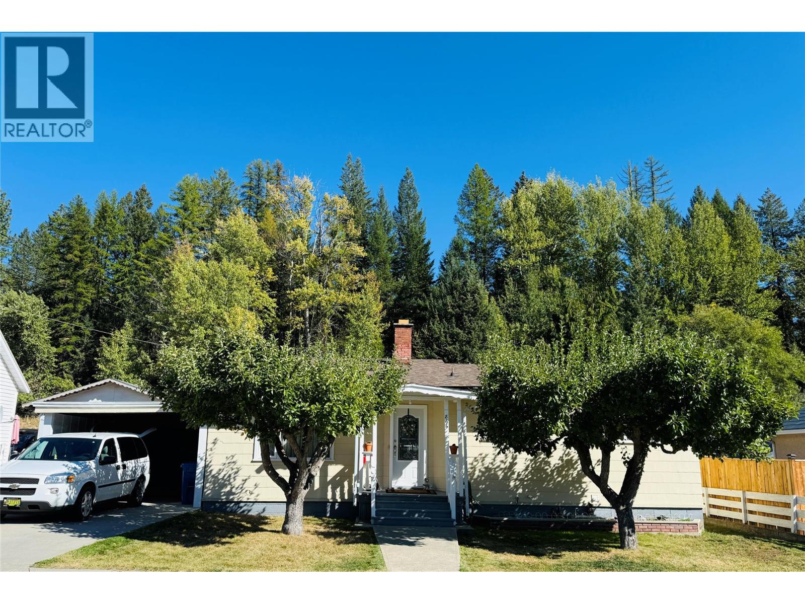 866 Rotary Drive, Kimberley, British Columbia  V1A 1E6 - Photo 1 - 10363250