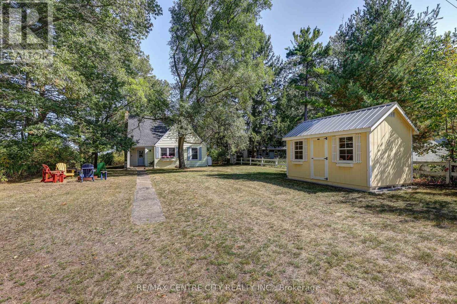 17374 Lakeshore Road, Chatham-Kent, Ontario  N0P 1X0 - Photo 1 - X12424817