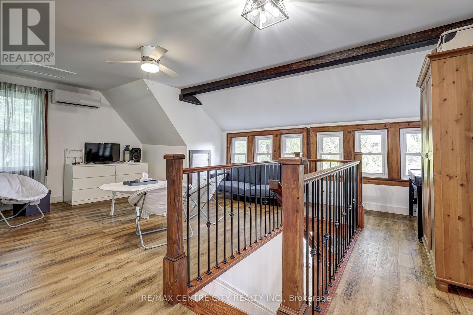 17374 Lakeshore Road, Chatham-Kent, Ontario  N0P 1X0 - Photo 32 - X12424817