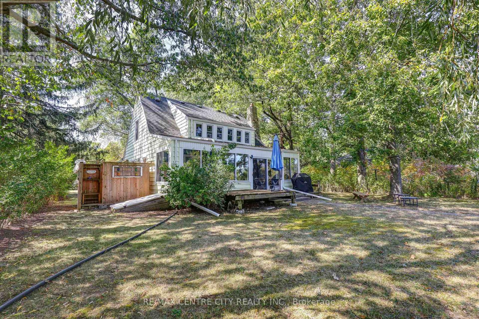 17374 Lakeshore Road, Chatham-Kent, Ontario  N0P 1X0 - Photo 5 - X12424817