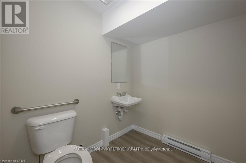 782 Industrial Road, London East, Ontario  N5V 3N2 - Photo 12 - X12424831
