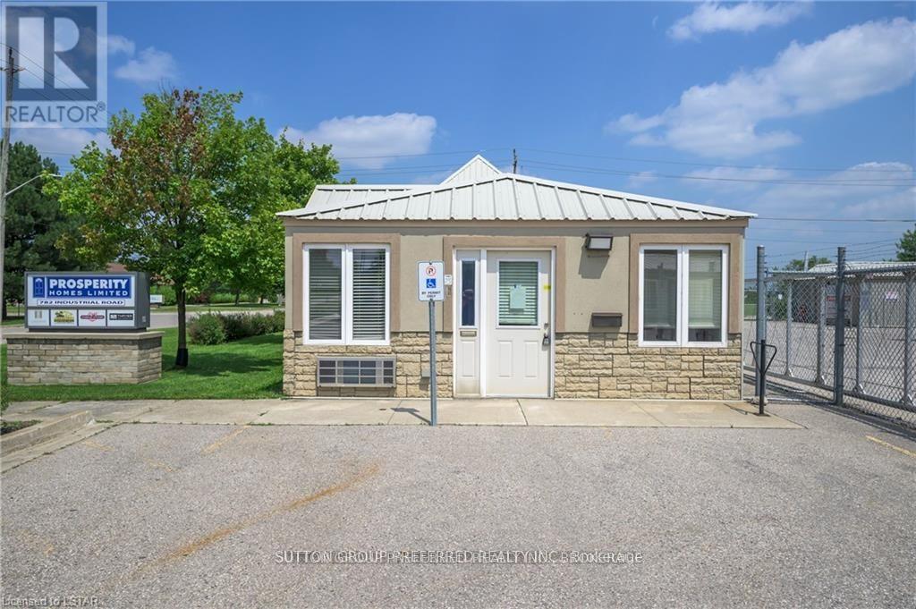 782 Industrial Road, London East, Ontario  N5V 3N2 - Photo 2 - X12424831