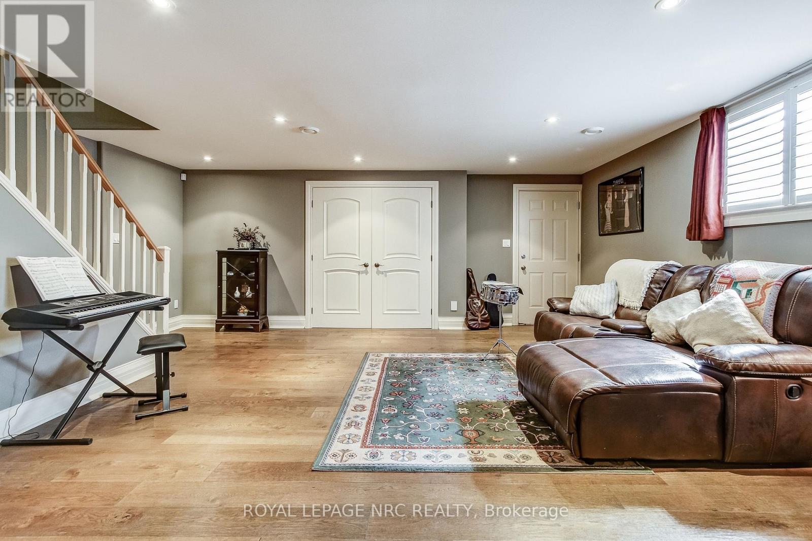 6725 Domenic Crescent, Niagara Falls, Ontario  L2J 4L5 - Photo 24 - X12298461