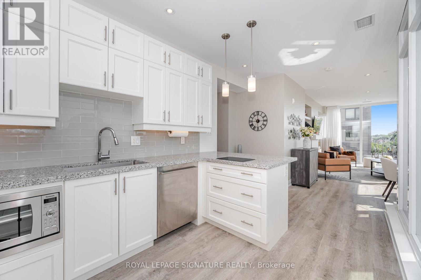 502 - 200 Woodbine Avenue, Toronto, Ontario  M4L 3P2 - Photo 8 - E12386969