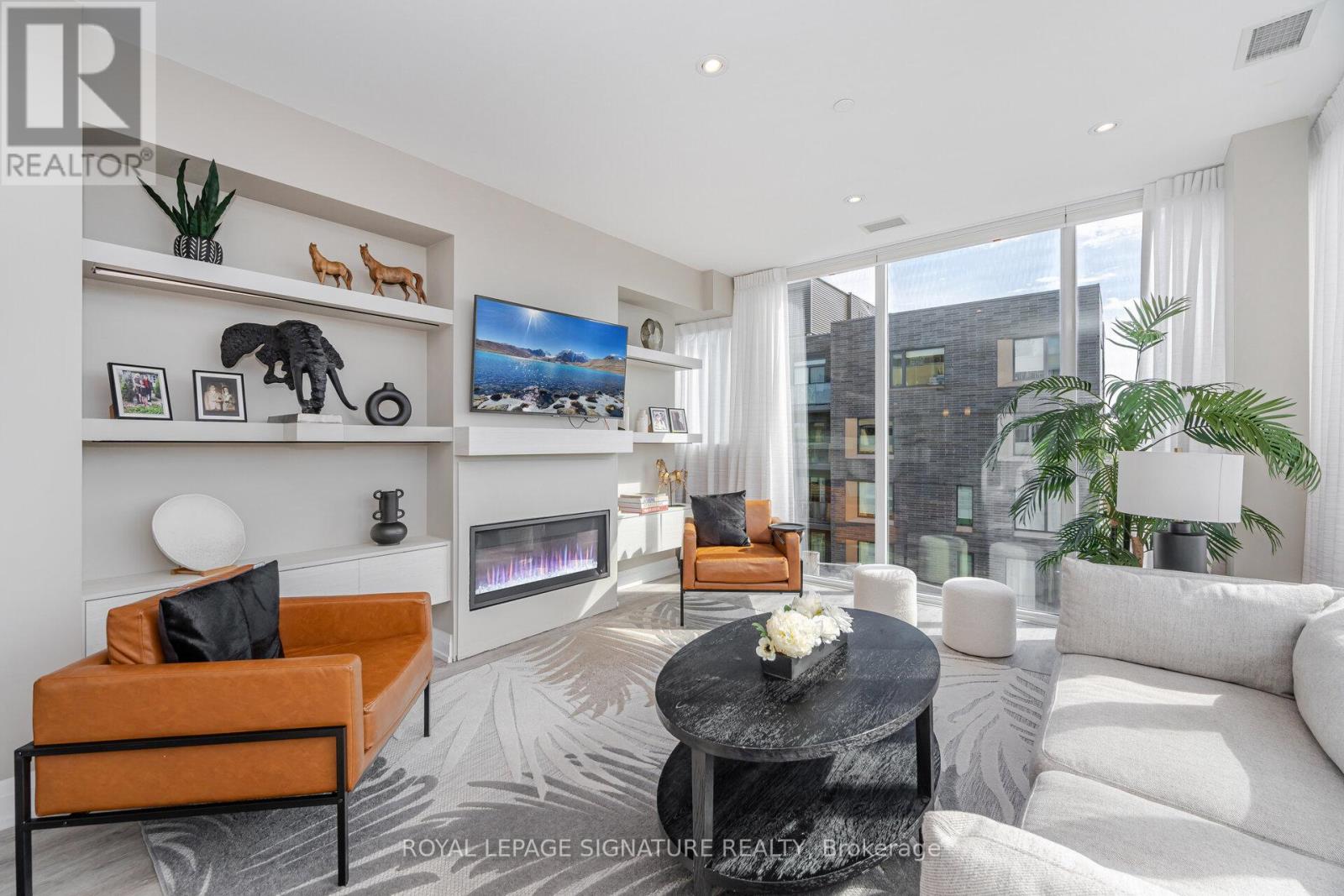 502 - 200 Woodbine Avenue, Toronto, Ontario  M4L 3P2 - Photo 4 - E12386969