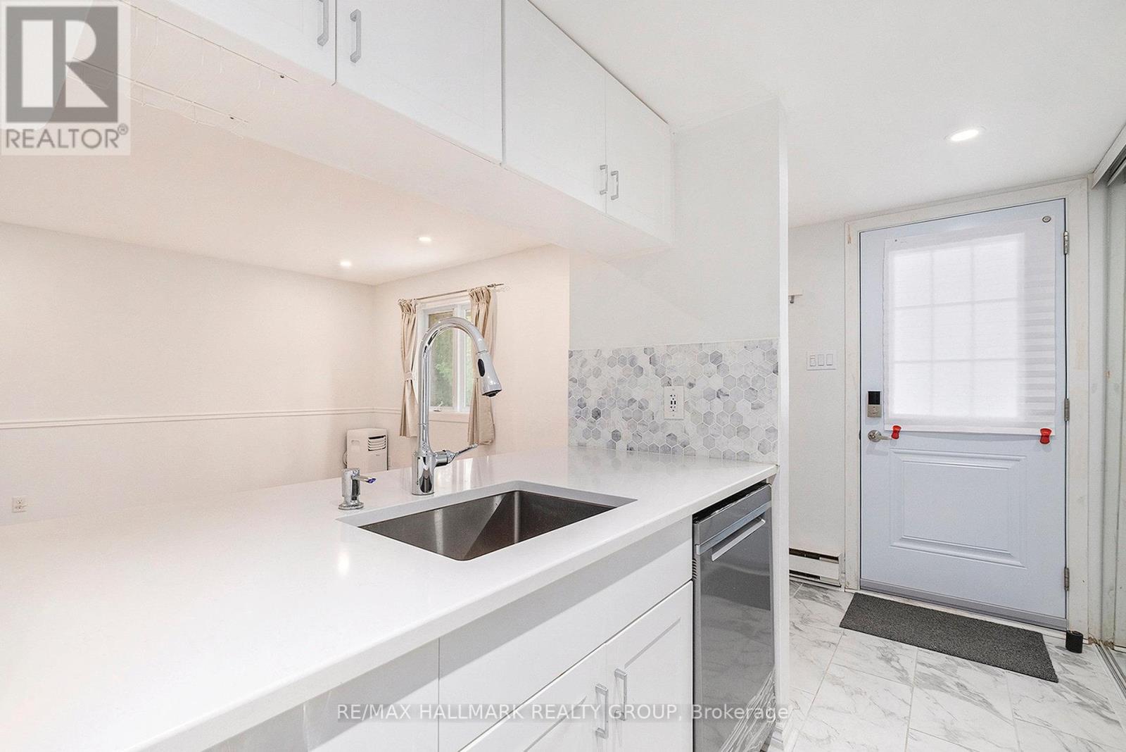 15 - 1204 Shillington Avenue, Ottawa, Ontario  K1Z 7Z4 - Photo 4 - X12424832