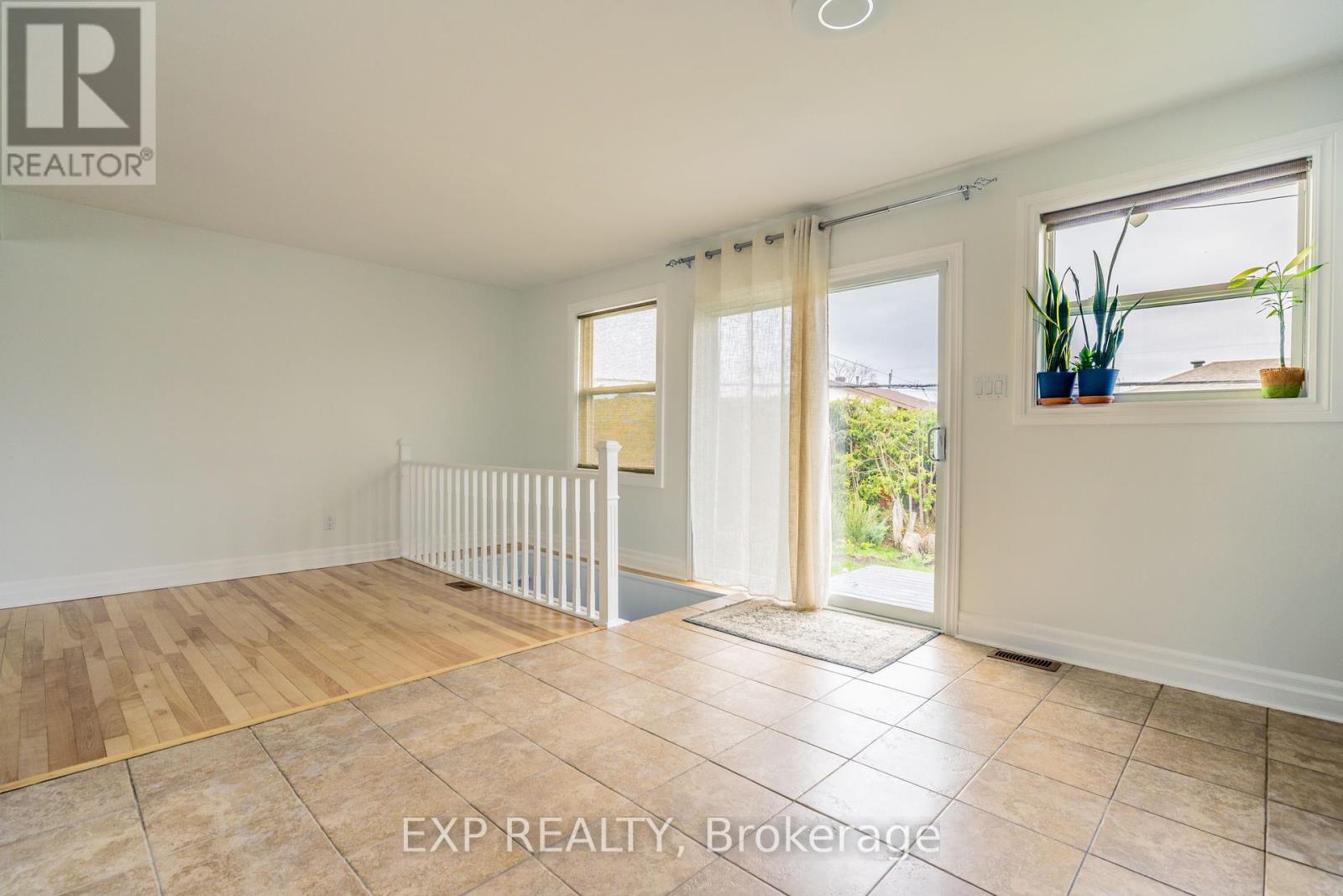 1954 Rosebella Avenue, Ottawa, Ontario  K1T 1G7 - Photo 20 - X12424860