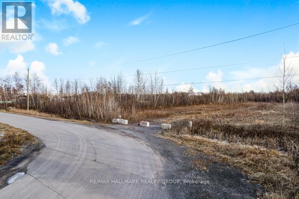 11 Tradesman Road, Ottawa, Ontario  K0A 3H0 - Photo 5 - X12424874