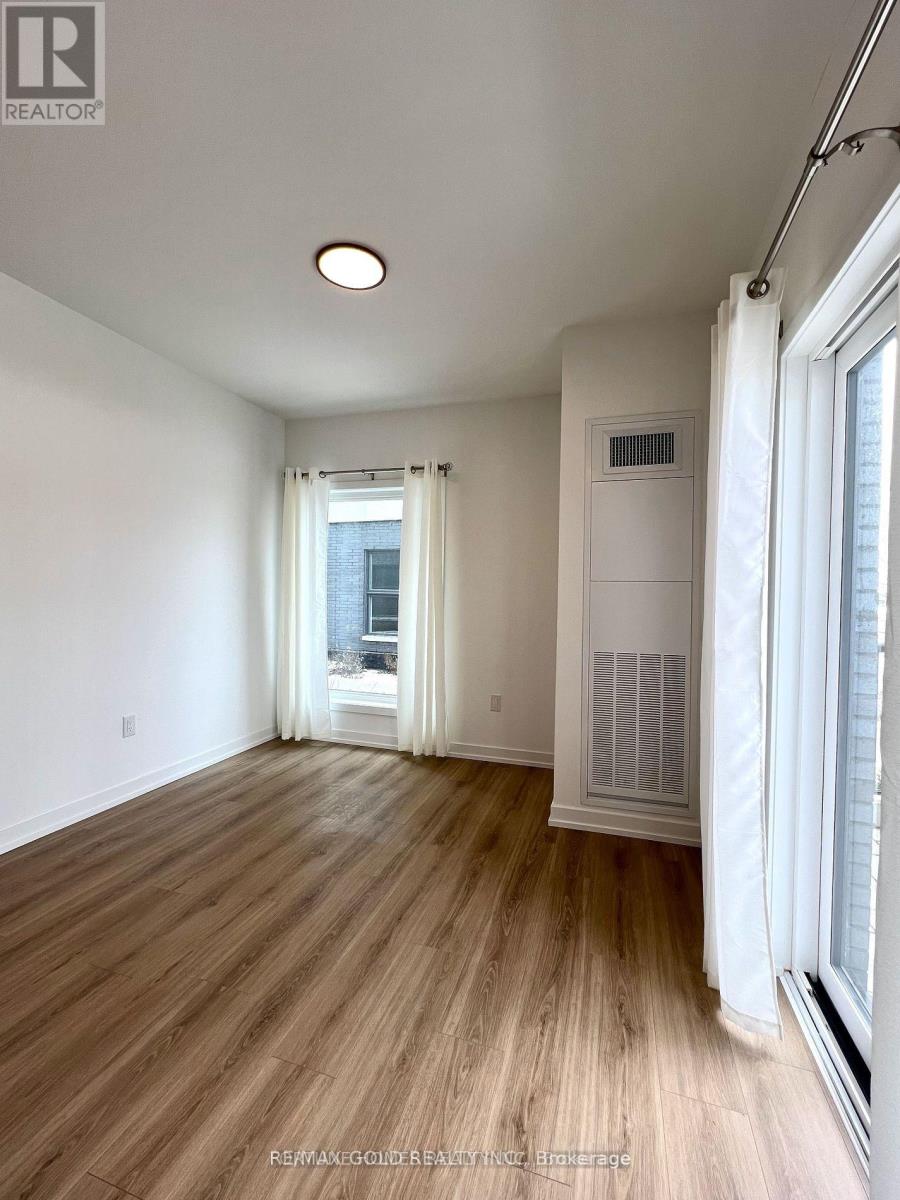 8 - 30 Lagerfeld Drive, Brampton, Ontario  L7A 5L5 - Photo 5 - W12424735