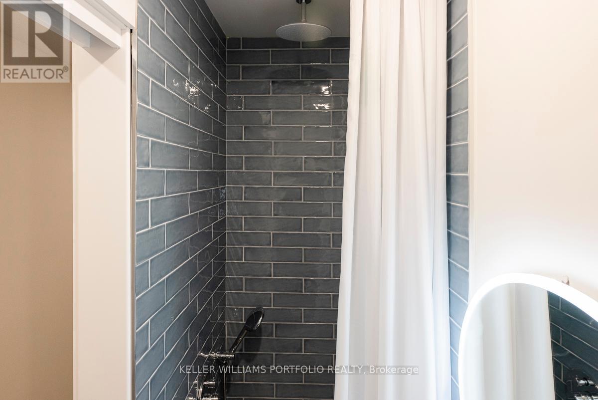 Main - 180 Maria Street, Toronto, Ontario  M6P 1W4 - Photo 8 - W12424746