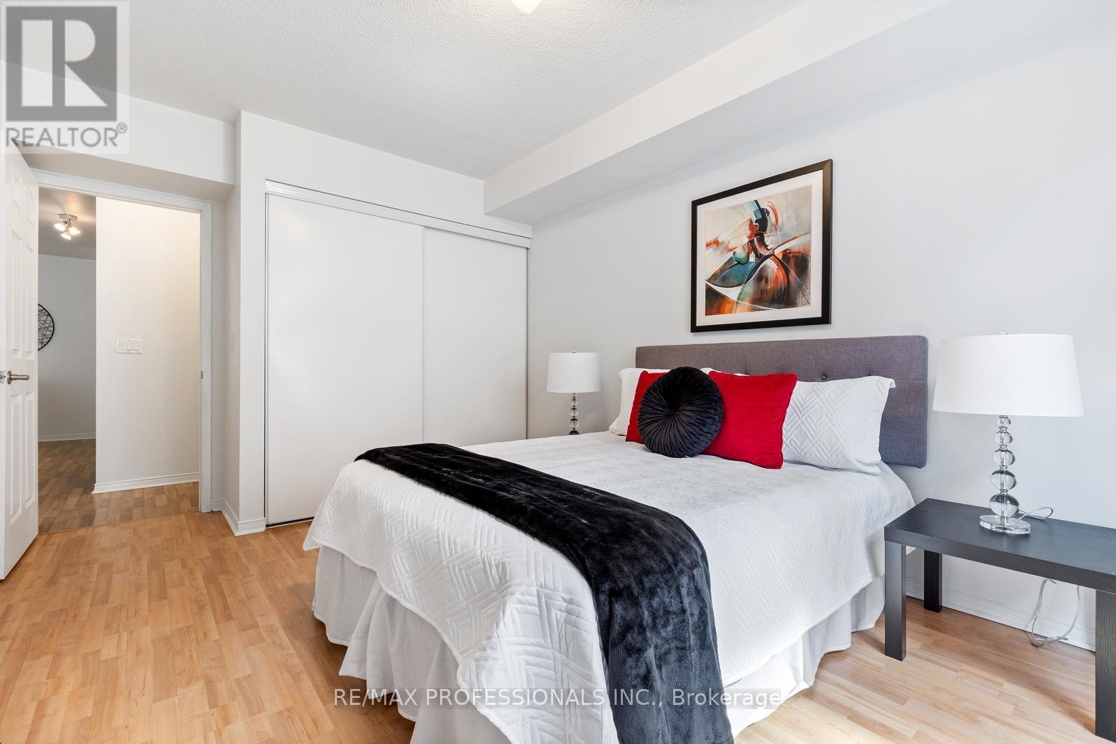 104 - 3400 Lake Shore Boulevard W, Toronto (Long Branch), Ontario  M8W 4Z9 - Photo 20 - W12424750