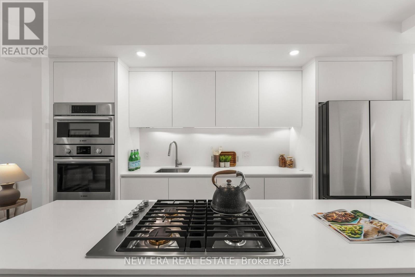 113 Bellwoods Avenue, Toronto, Ontario  M6J 3N4 - Photo 9 - C12423934