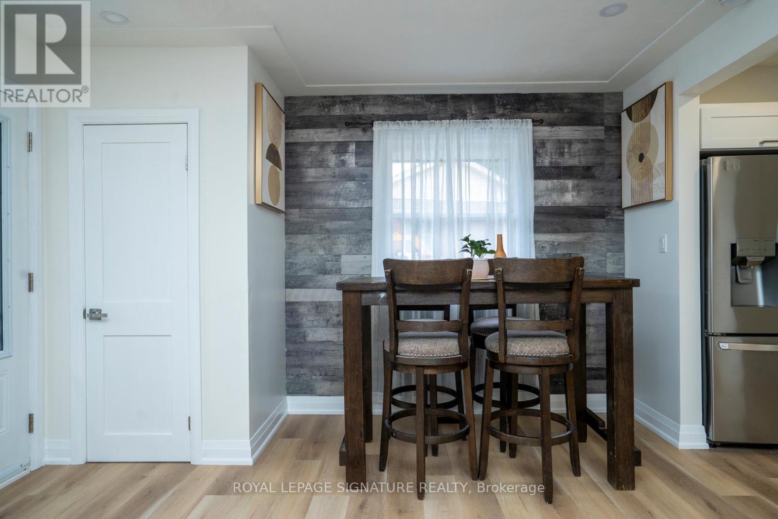 61 Broadmoor Avenue, Kitchener, Ontario  N2C 1Y6 - Photo 5 - X12424356