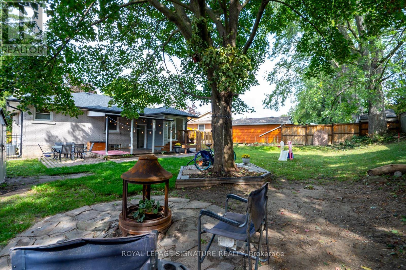 61 Broadmoor Avenue, Kitchener, Ontario  N2C 1Y6 - Photo 32 - X12424356