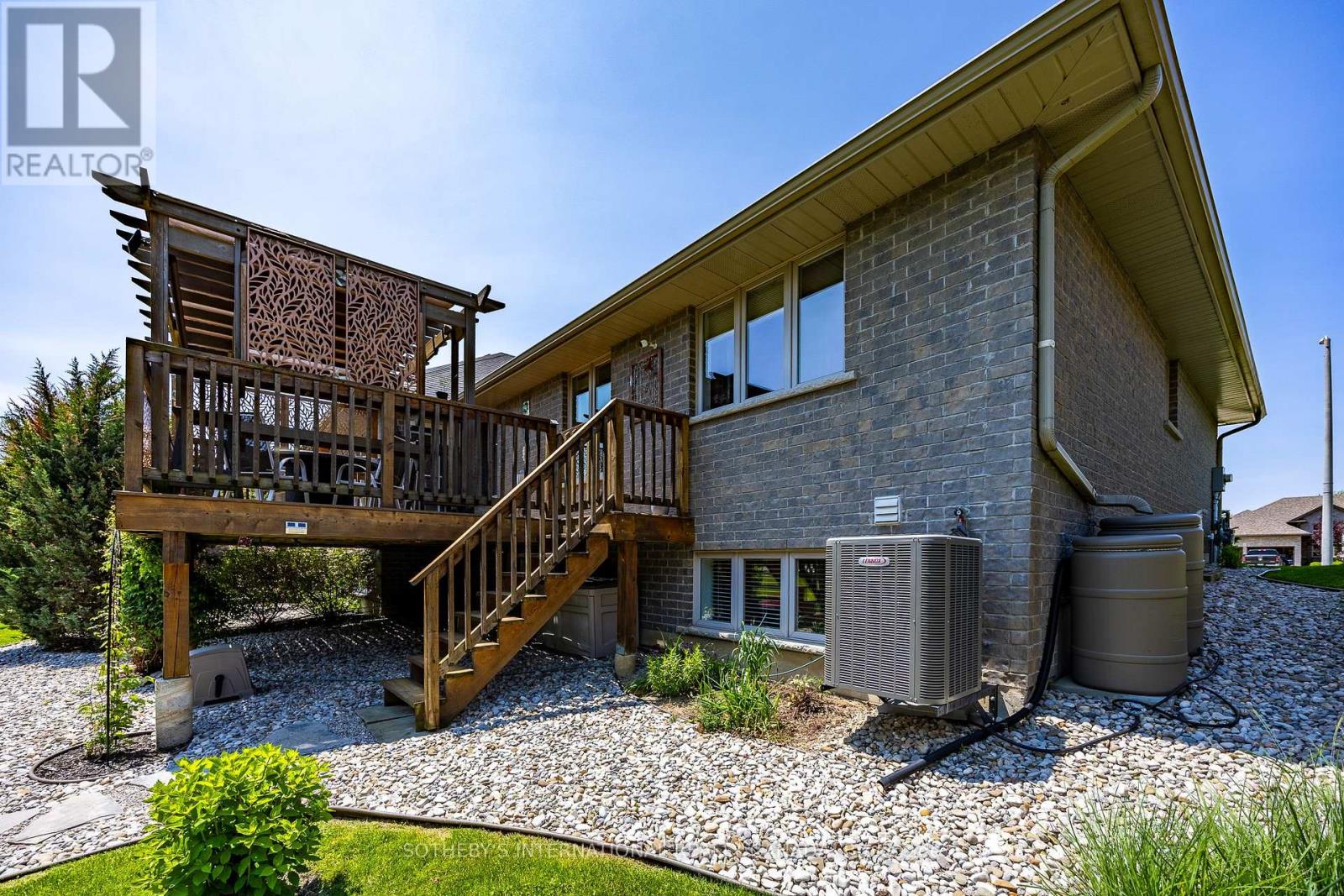 25 Birch Avenue, Norfolk (Port Dover), Ontario  N0A 1N6 - Photo 46 - X12424723