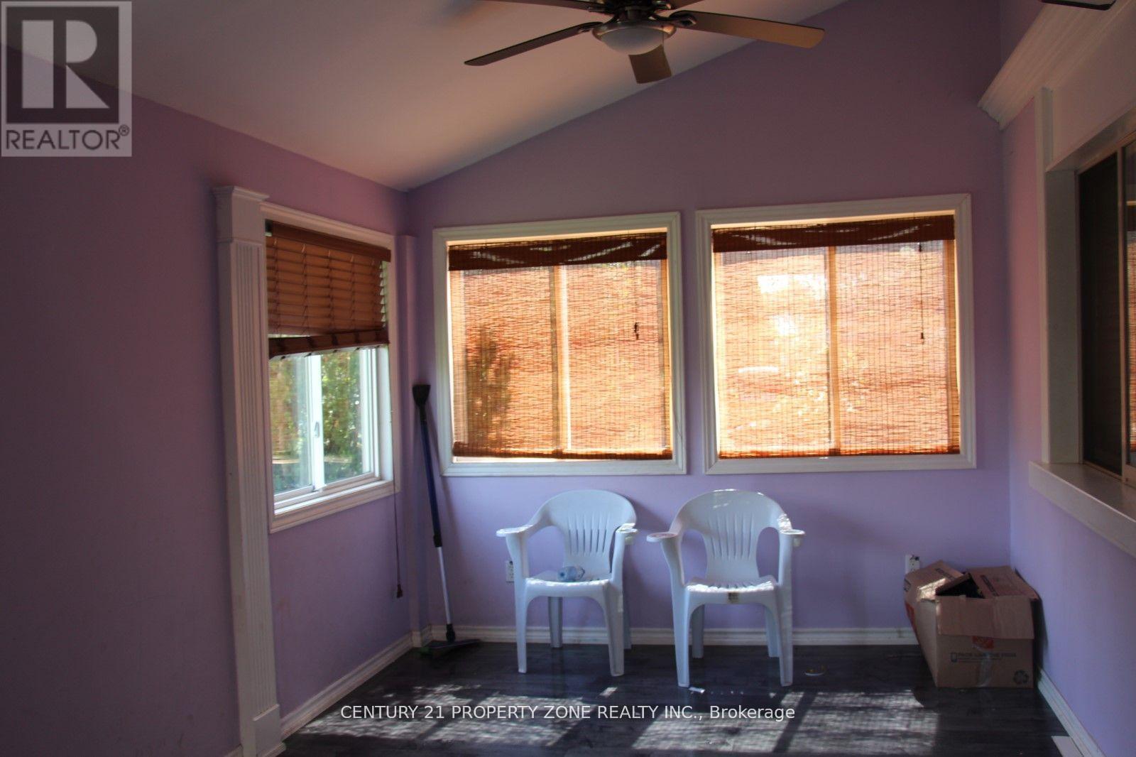 163 Stone Church Road E, Hamilton, Ontario  L9B 1A8 - Photo 3 - X12424725