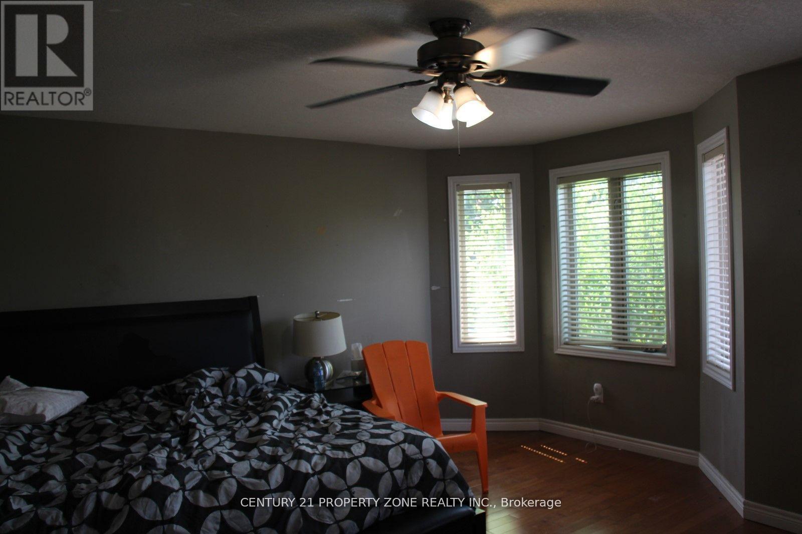 163 Stone Church Road E, Hamilton, Ontario  L9B 1A8 - Photo 6 - X12424725