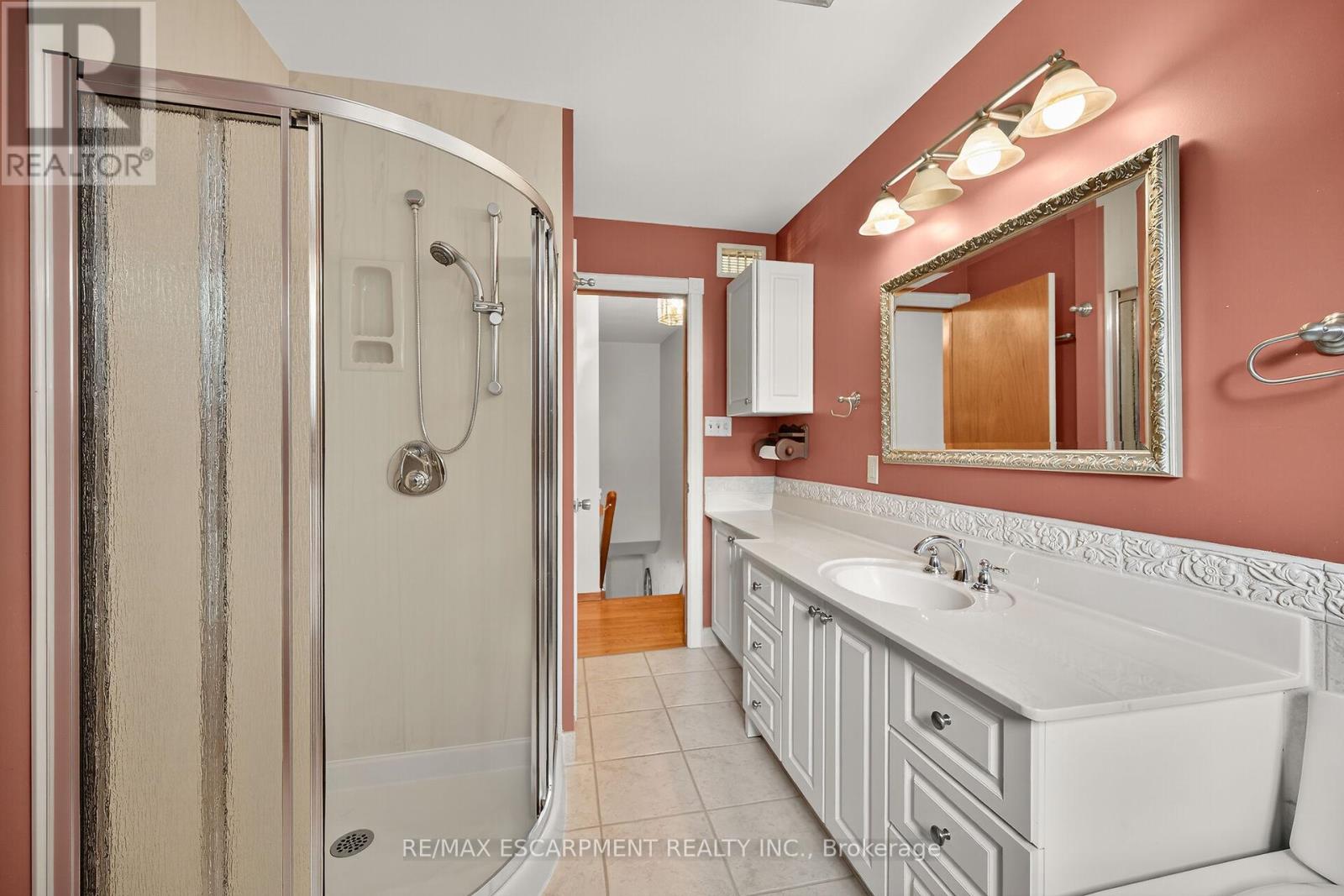 36 Blanche Court, Hamilton, Ontario  L8K 3P3 - Photo 27 - X12424745