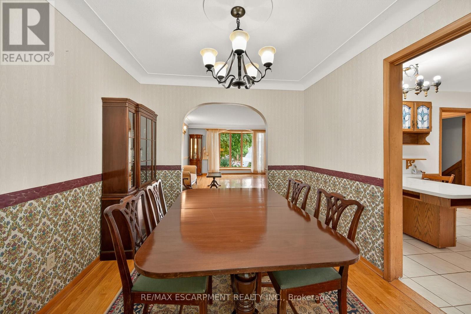 36 Blanche Court, Hamilton, Ontario  L8K 3P3 - Photo 9 - X12424745